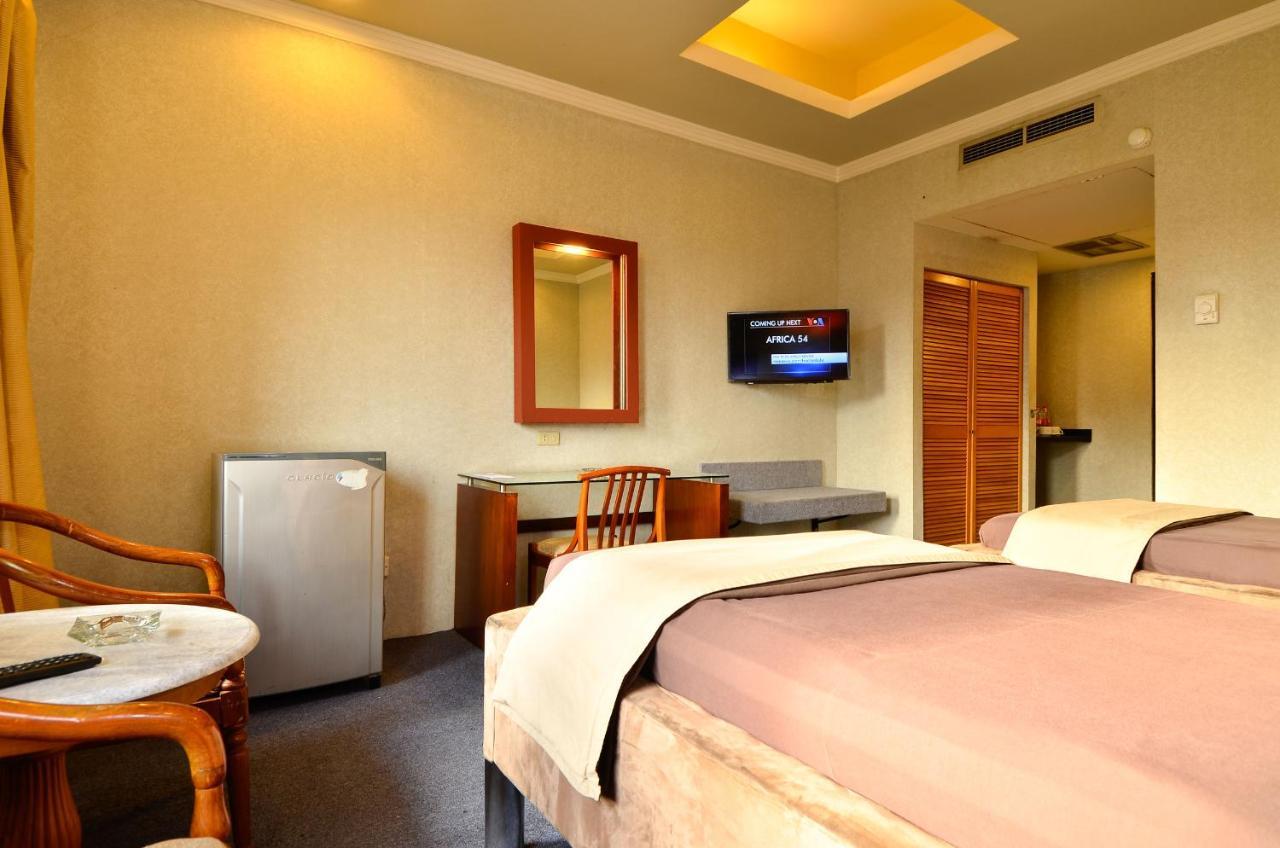 Hotel Peninsula Mangga Besar Jakarta Exterior photo